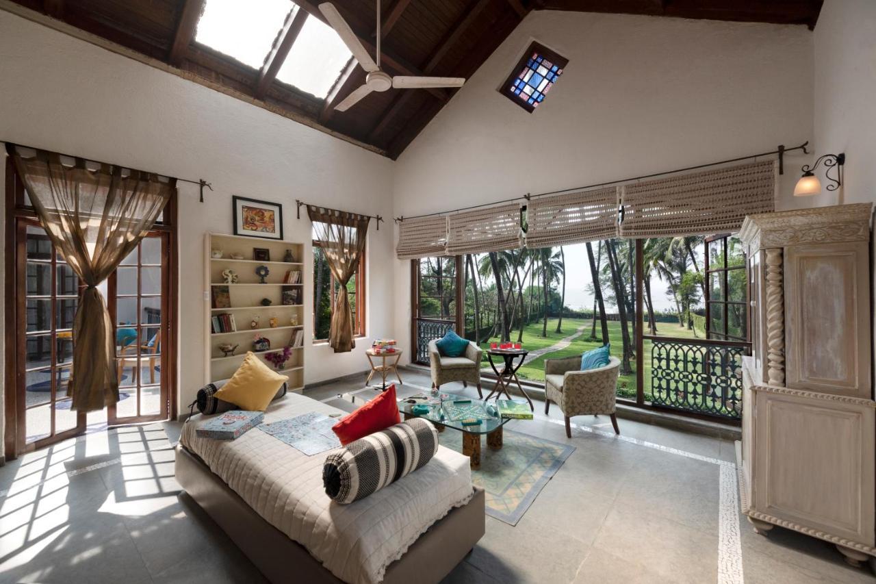 אליבג Saffronstays Thalassea, Alibaug - Picturesque Sea-Facing Villa With Colonial Decor מראה חיצוני תמונה