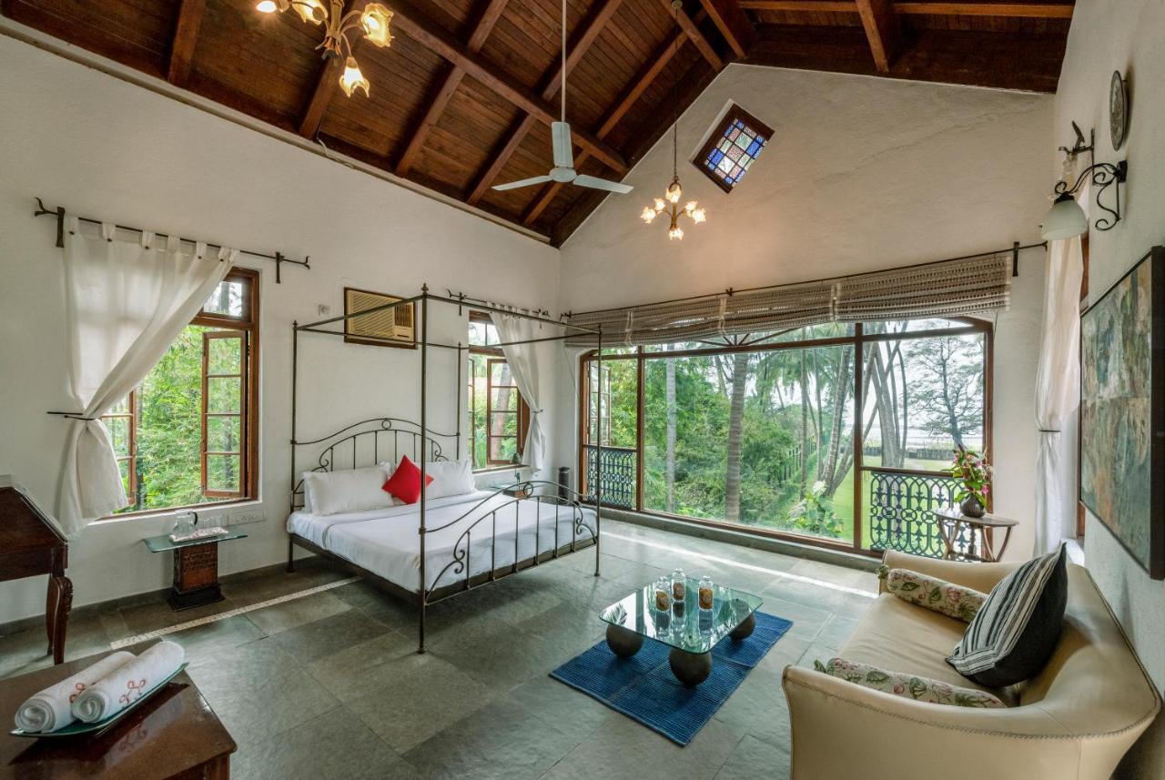 אליבג Saffronstays Thalassea, Alibaug - Picturesque Sea-Facing Villa With Colonial Decor מראה חיצוני תמונה