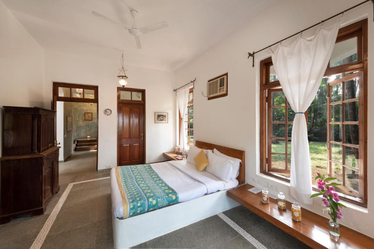 אליבג Saffronstays Thalassea, Alibaug - Picturesque Sea-Facing Villa With Colonial Decor מראה חיצוני תמונה