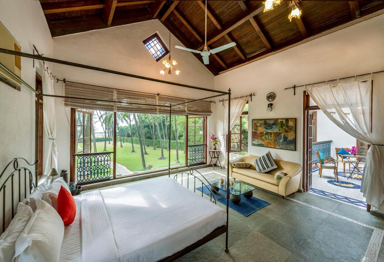 אליבג Saffronstays Thalassea, Alibaug - Picturesque Sea-Facing Villa With Colonial Decor מראה חיצוני תמונה