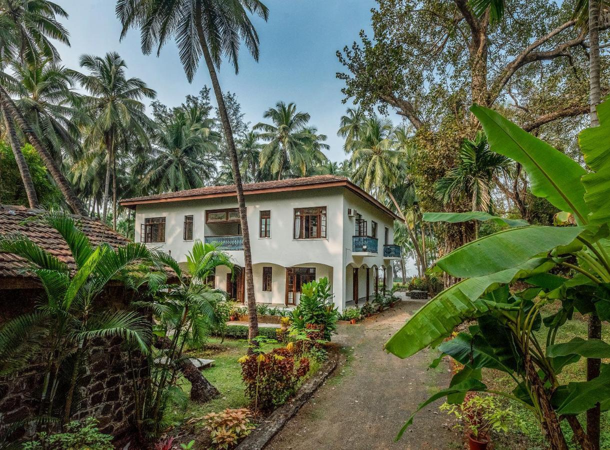 אליבג Saffronstays Thalassea, Alibaug - Picturesque Sea-Facing Villa With Colonial Decor מראה חיצוני תמונה